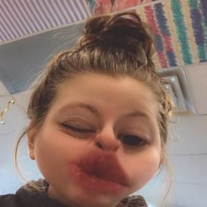 Meet your Posher, Leigha